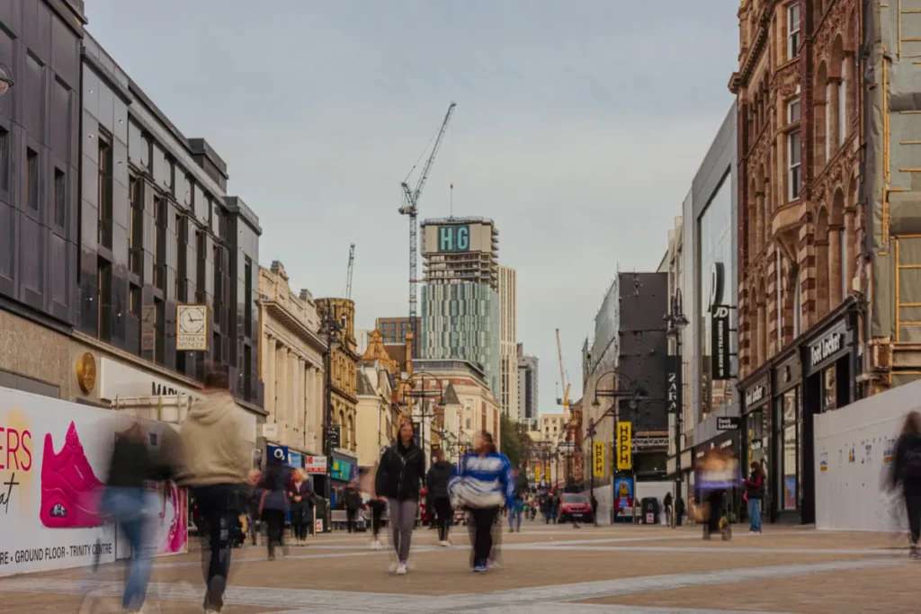 UK retail footfall decline